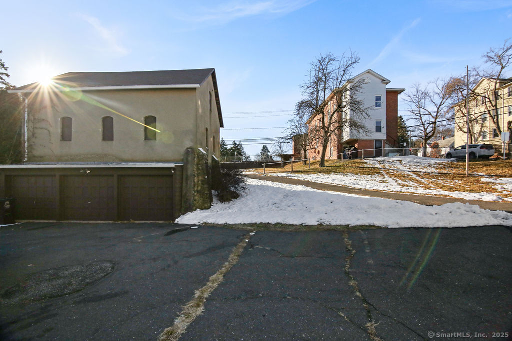 New Britain, Connecticut 06053, United States, 6 Bedrooms Bedrooms, ,2 BathroomsBathrooms,Residential,Active,13037