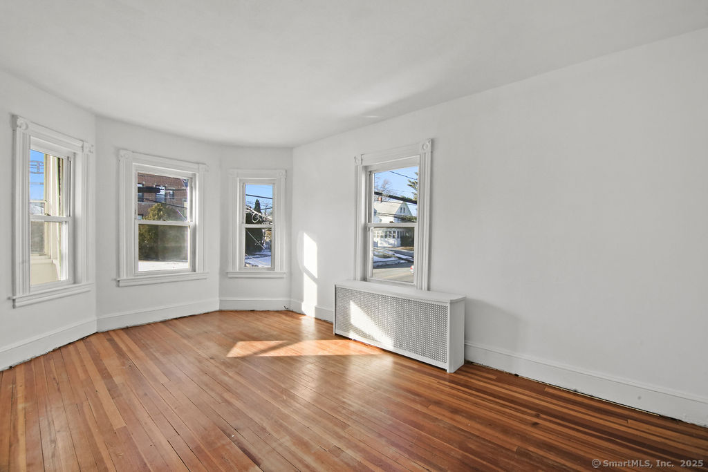 New Britain, Connecticut 06053, United States, 6 Bedrooms Bedrooms, ,2 BathroomsBathrooms,Residential,Active,13037