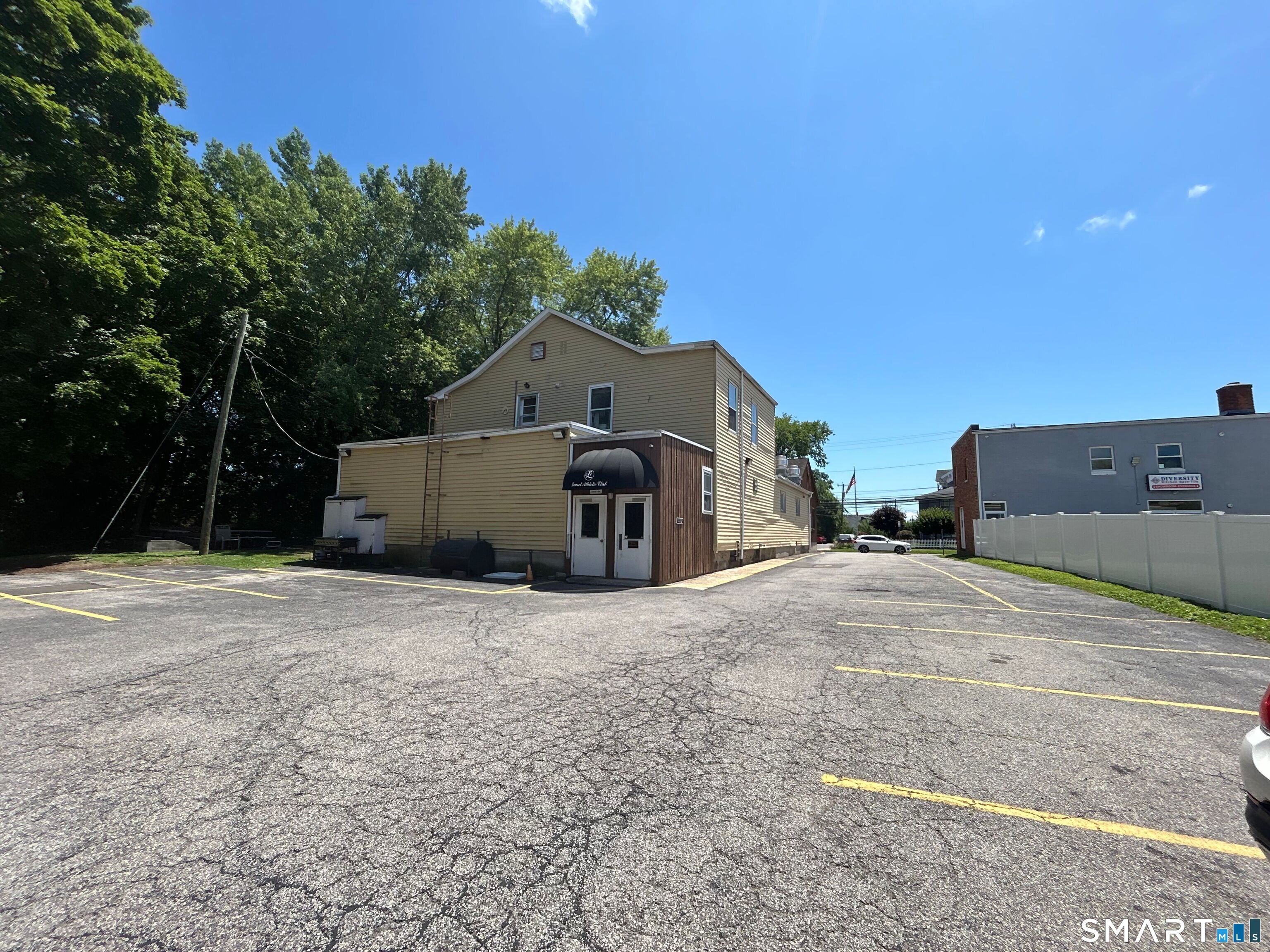 13 North Avenue