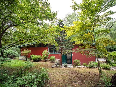 30 Barberry Lane Woodbridge CT 06525
