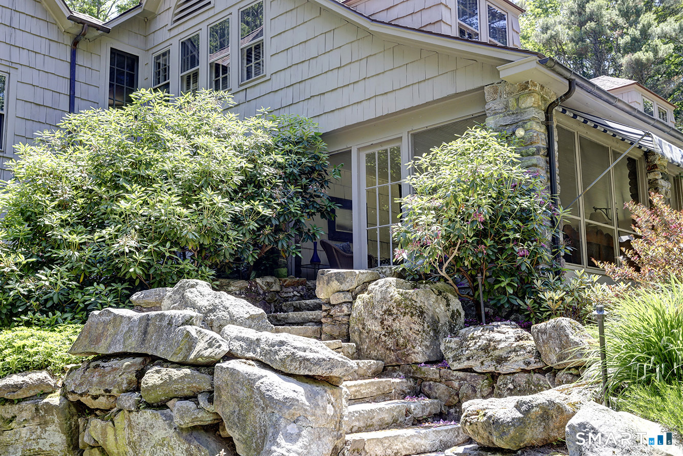 55 Golf Drive