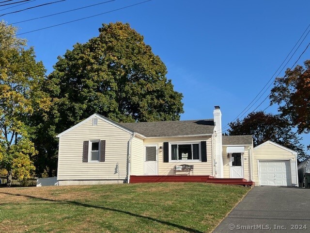 88 N Ridgeland Road, Wallingford, Connecticut - 3 Bedrooms  
2 Bathrooms  
5 Rooms - 