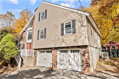 Photo of 36 Raymond Drive, Meriden, CT 06451 (MLS # 24135958)