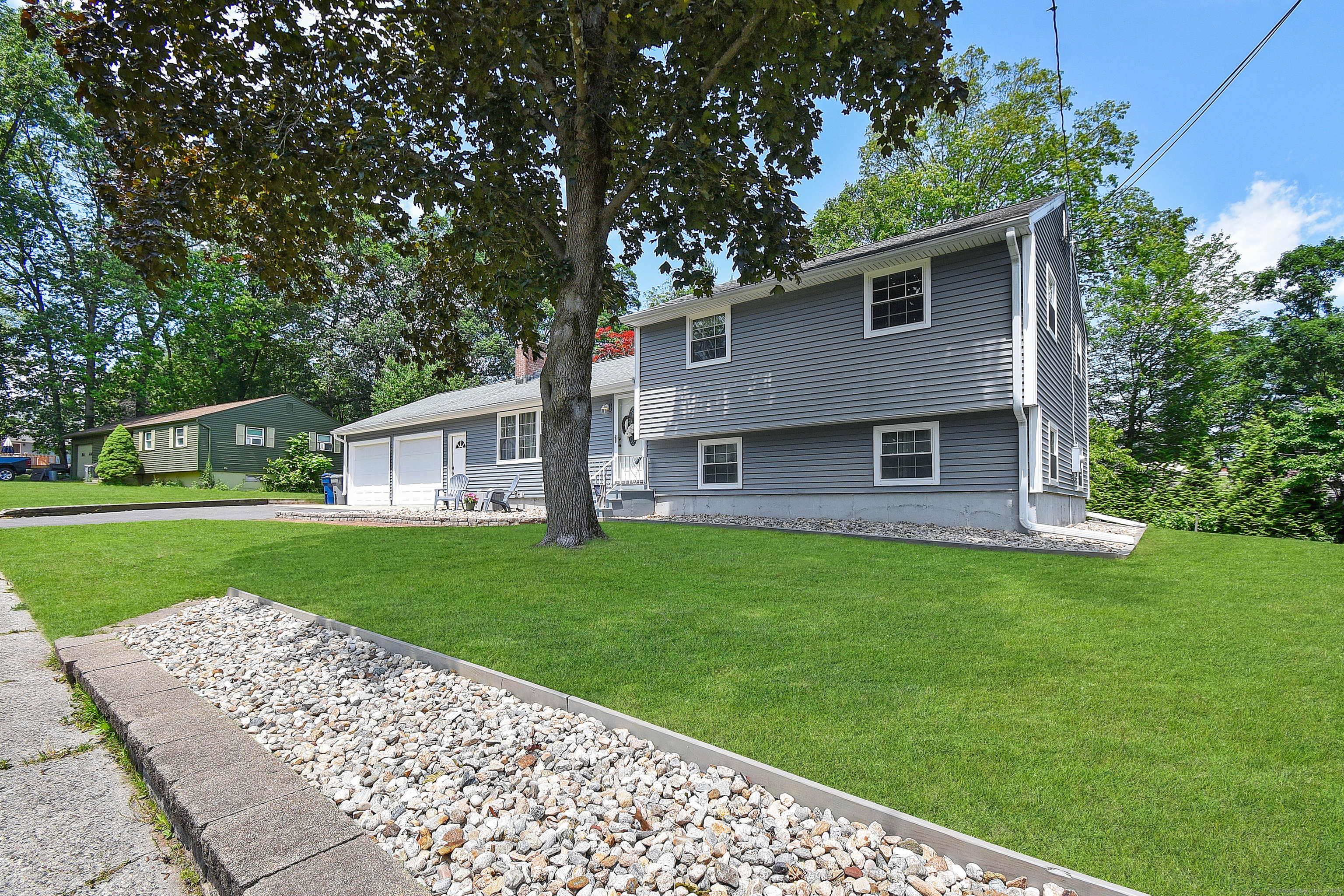 6 Bel Aire Drive