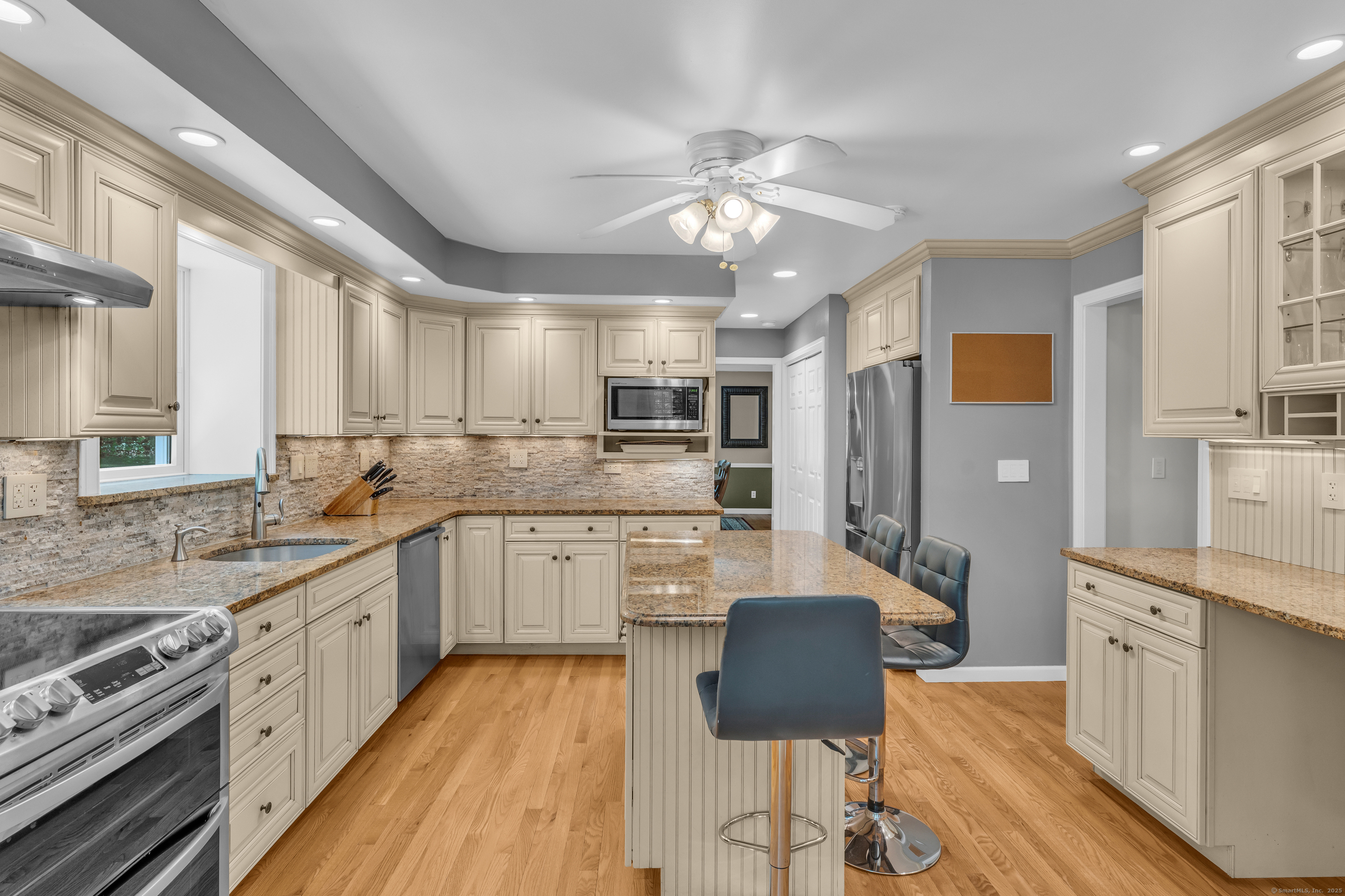 31 Pine Drive, Madison, Connecticut image 12
