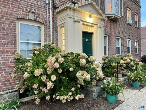 Photo of 27 Nash Lane #5, Bridgeport, CT 06605 (MLS # 24148513)