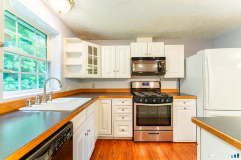Tiny photo for 521 E Thompson Road, Thompson, CT 06277 (MLS # 24192268)