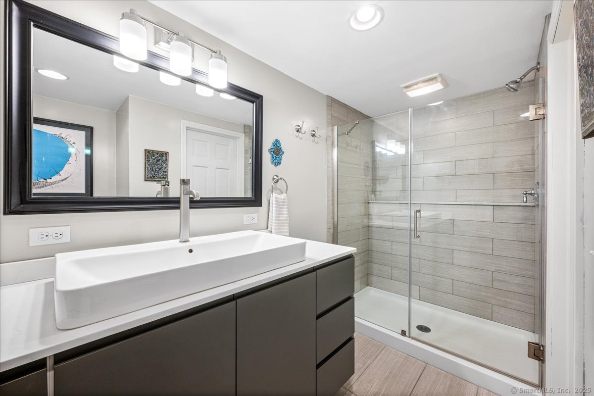 21 Sloop Lane, Stonington, Connecticut image 34