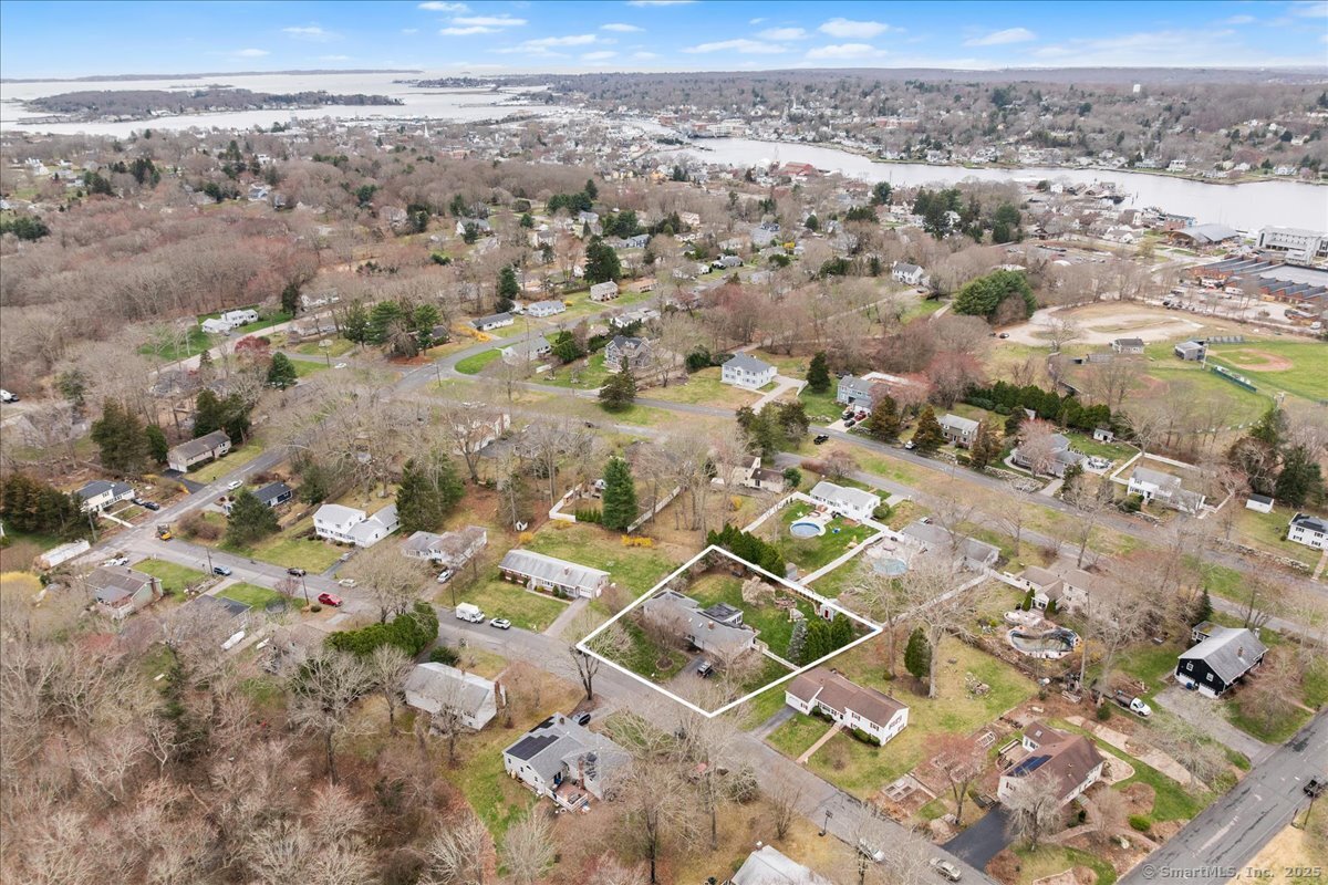 21 Sloop Lane, Stonington, Connecticut image 10