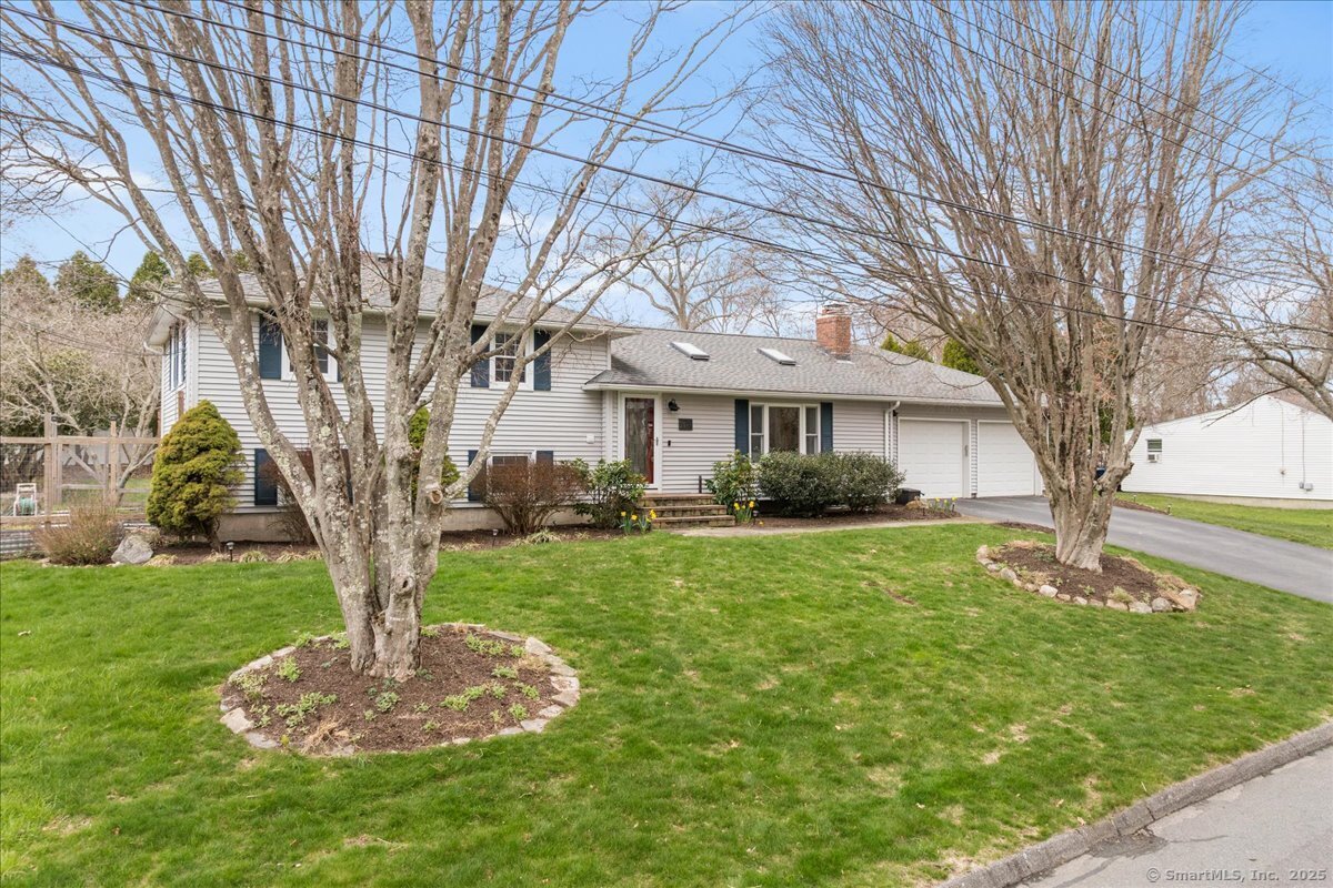 21 Sloop Lane, Stonington, Connecticut image 2