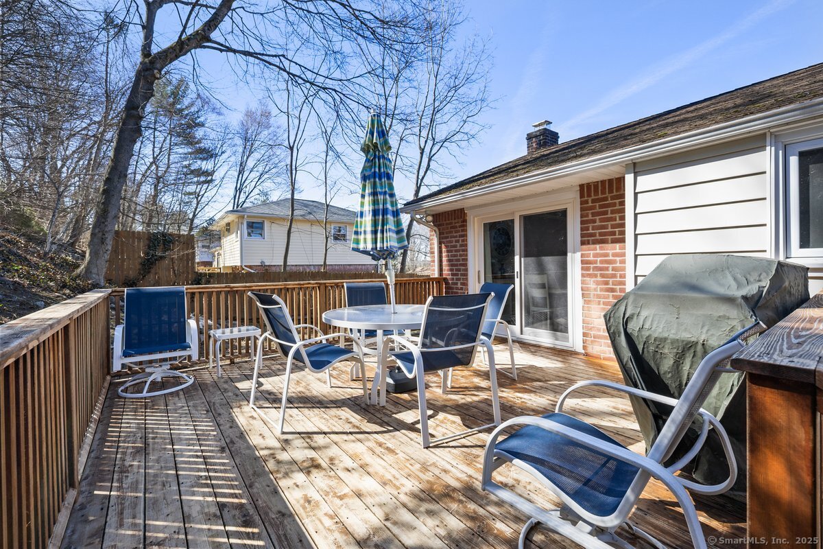 90 Wood Ridge Drive, Stamford, Connecticut image 23