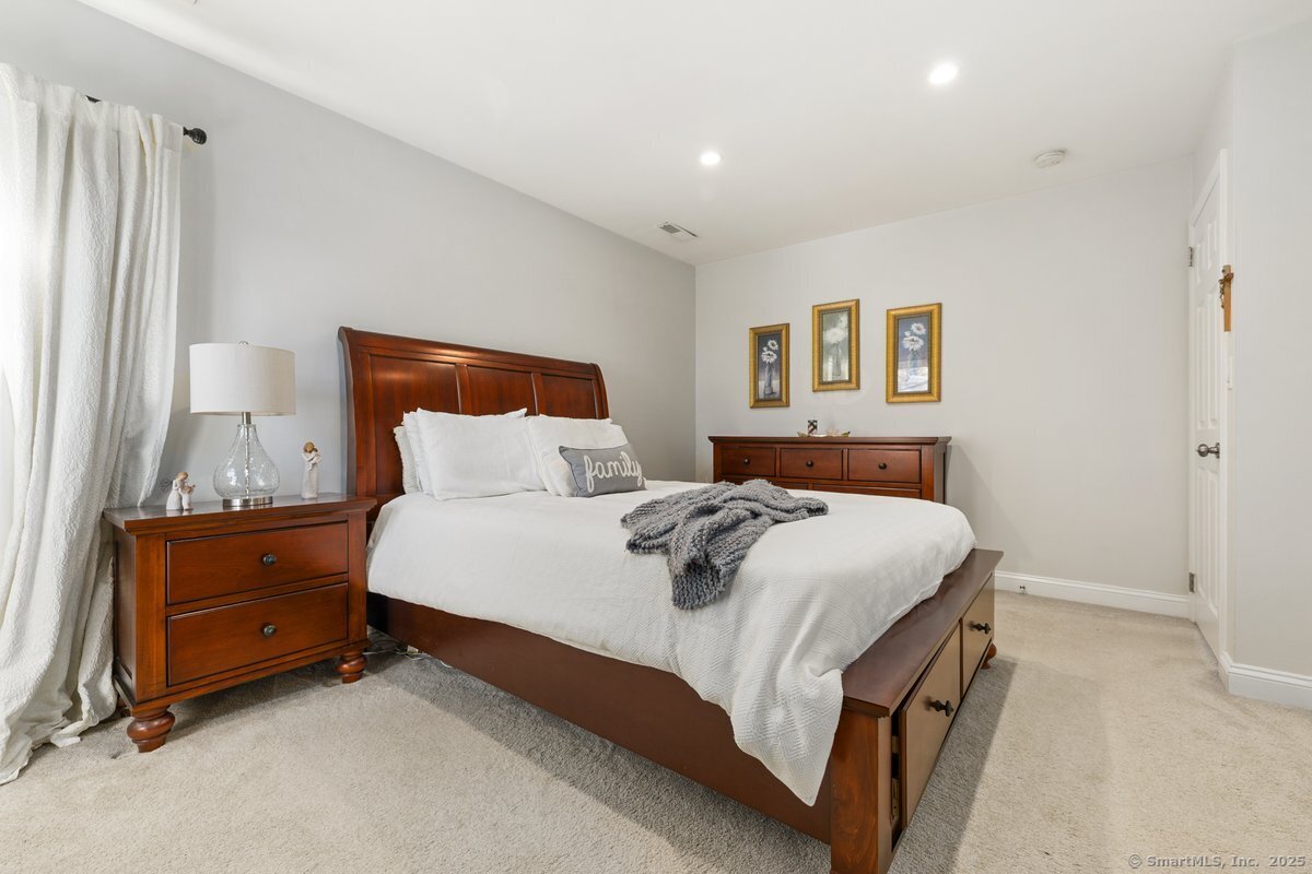 90 Wood Ridge Drive, Stamford, Connecticut image 12