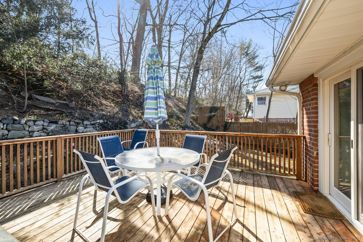 90 Wood Ridge Drive, Stamford, Connecticut image 21