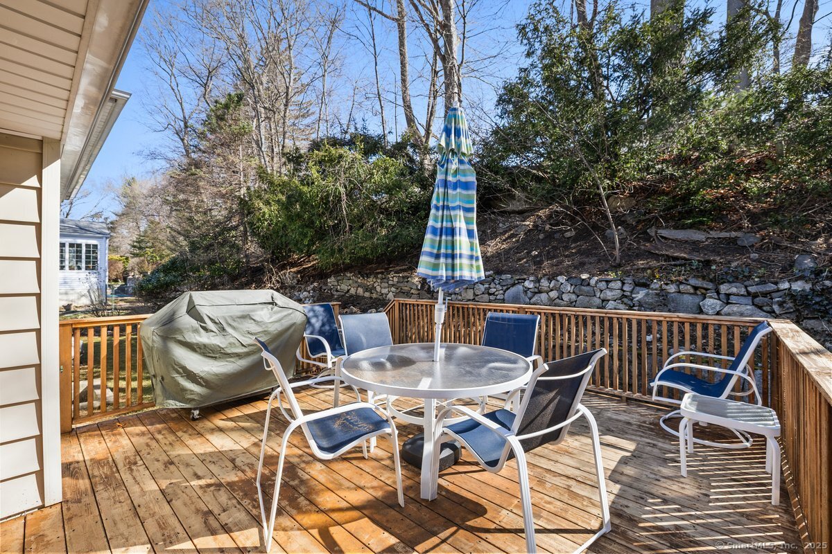 90 Wood Ridge Drive, Stamford, Connecticut image 22