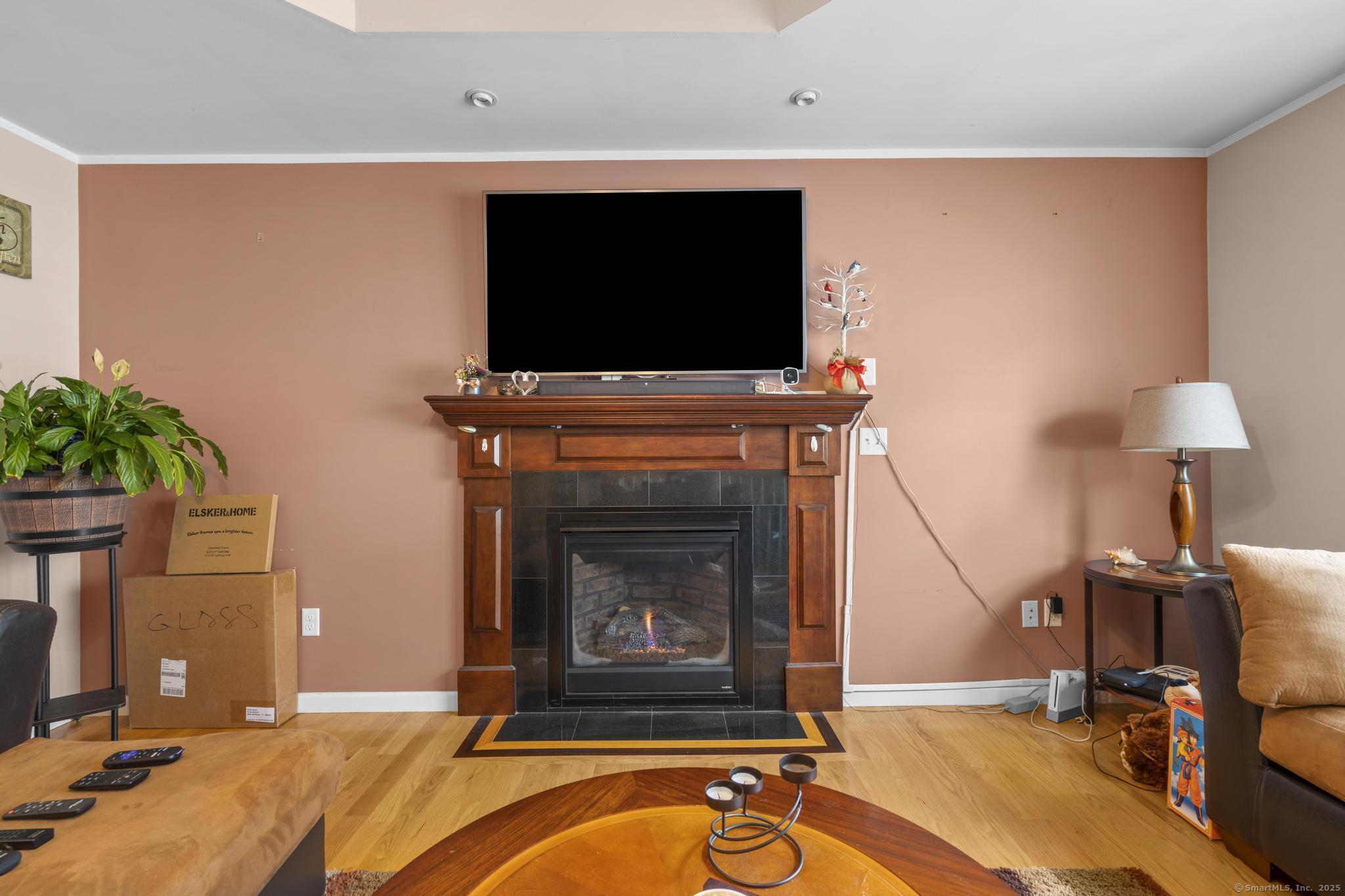 New Britain, Connecticut 06053, United States, 3 Bedrooms Bedrooms, ,3 BathroomsBathrooms,Residential,Active,193215