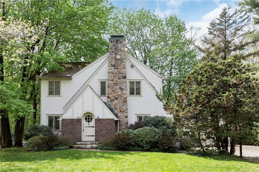 Photo 1 of 31 Birch Road, Darien, Connecticut, $899,000, Web #: 99186205