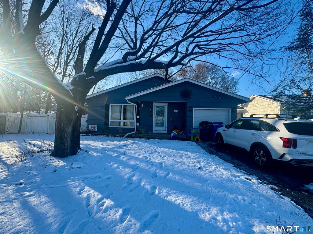 Photo of 8 Meadow Road, Hamden, CT 06514 (MLS # 24150273)