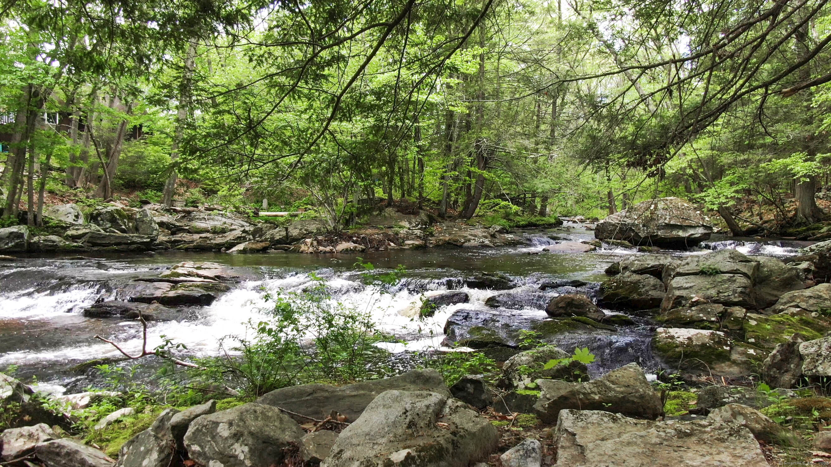 Pomfret, Connecticut 06259, United States, 3 Bedrooms Bedrooms, ,3 BathroomsBathrooms,Residential,Active,234877