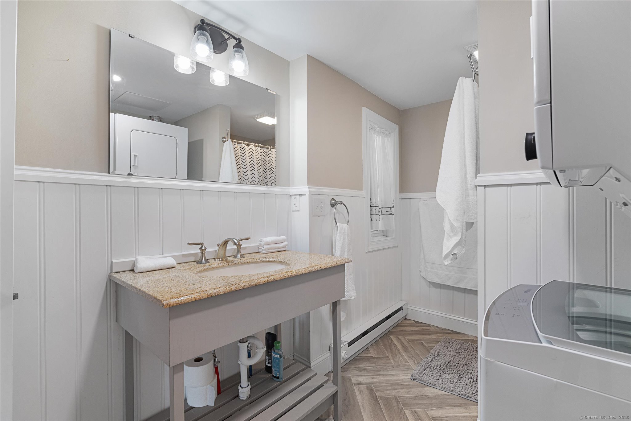 Pomfret, Connecticut 06259, United States, 3 Bedrooms Bedrooms, ,3 BathroomsBathrooms,Residential,Active,234877