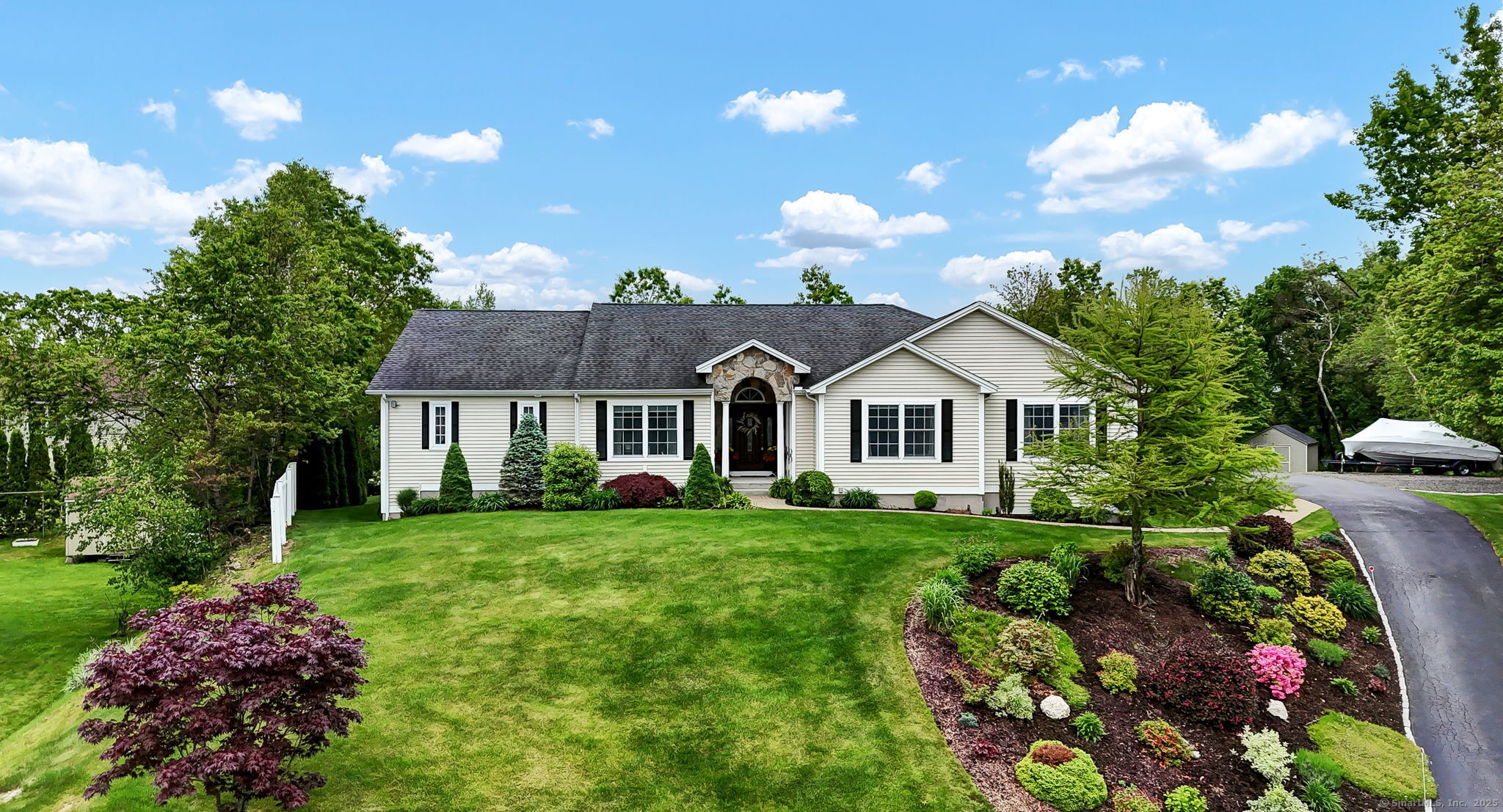 Property for Sale at Old Orchard Road, Bristol, Connecticut - Bedrooms: 4 
Bathrooms: 4 
Rooms: 6  - $729,900