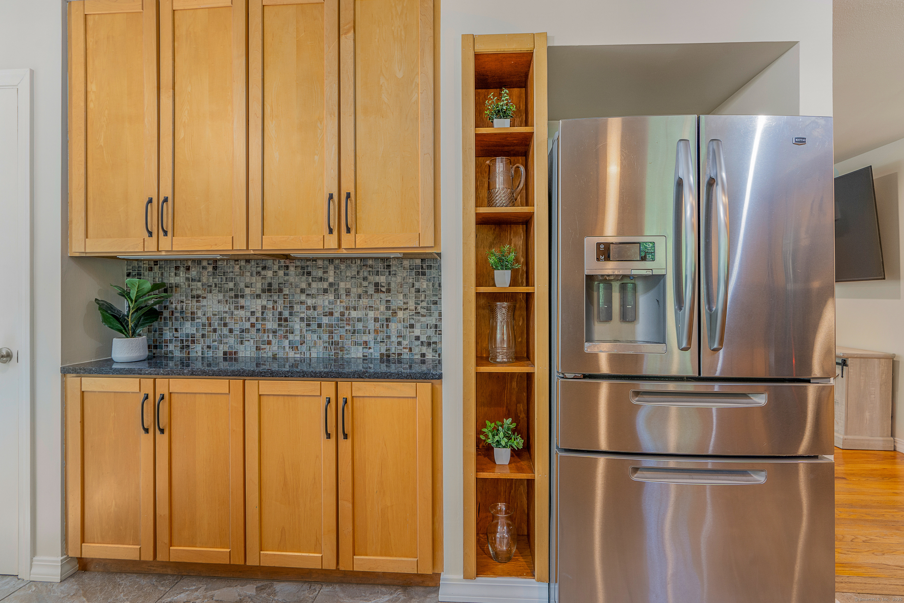 Tolland, Connecticut 06084, United States, 3 Bedrooms Bedrooms, ,2 BathroomsBathrooms,Residential,Coming Soon,184523