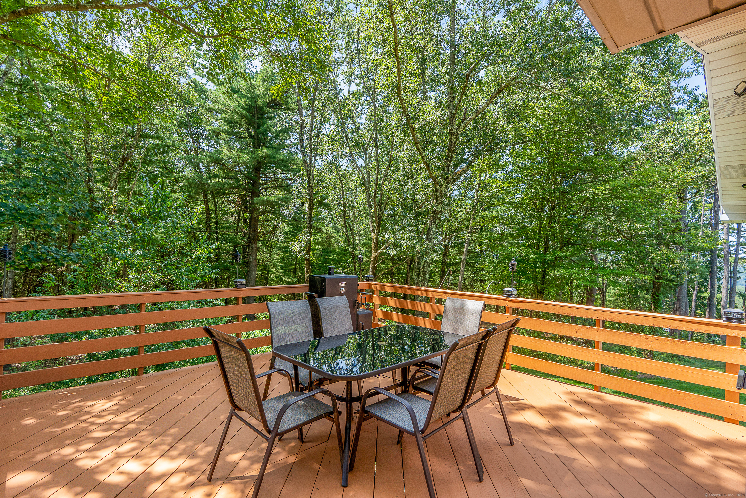 Tolland, Connecticut 06084, United States, 3 Bedrooms Bedrooms, ,2 BathroomsBathrooms,Residential,Coming Soon,184523