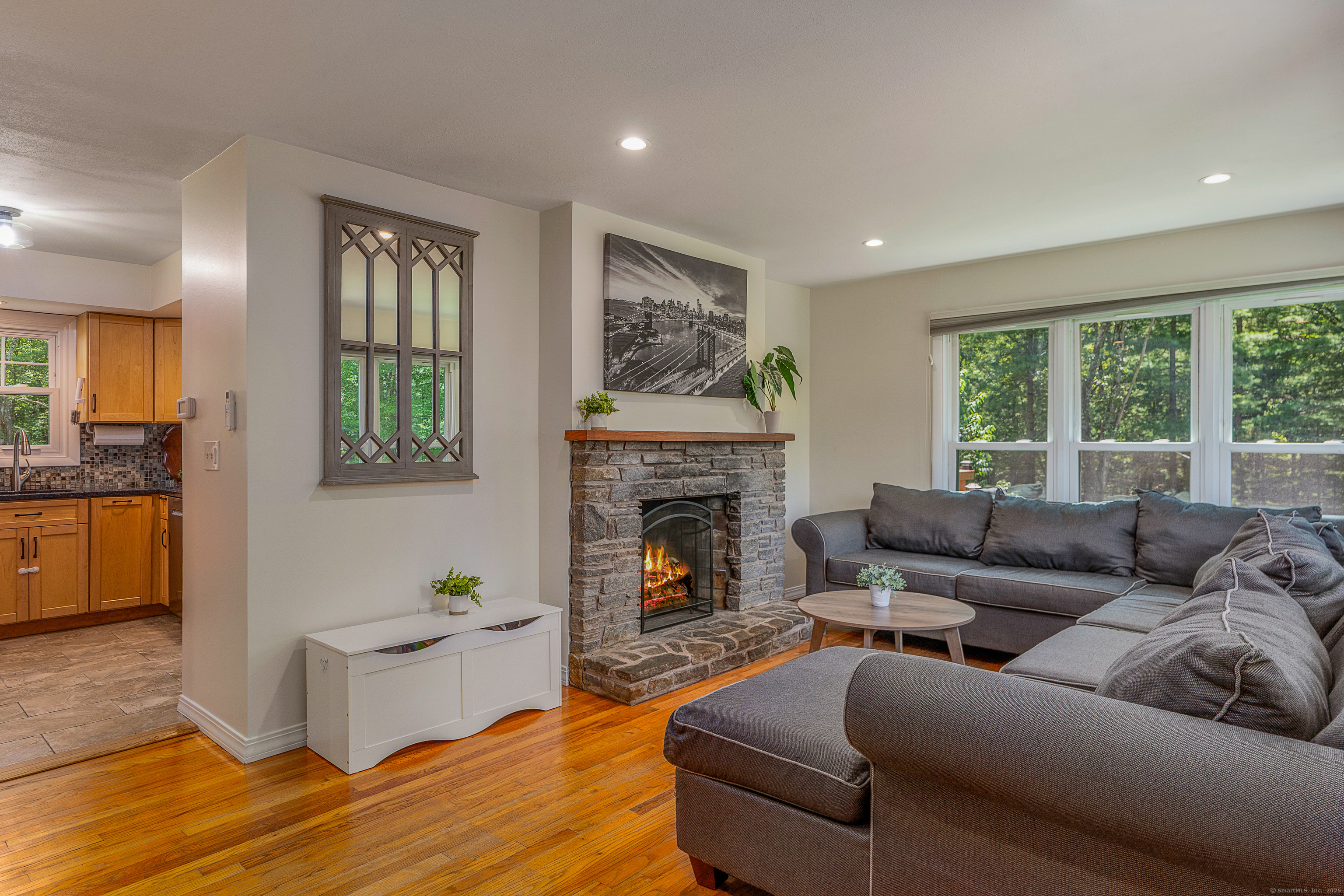 Tolland, Connecticut 06084, United States, 3 Bedrooms Bedrooms, ,2 BathroomsBathrooms,Residential,Coming Soon,184523