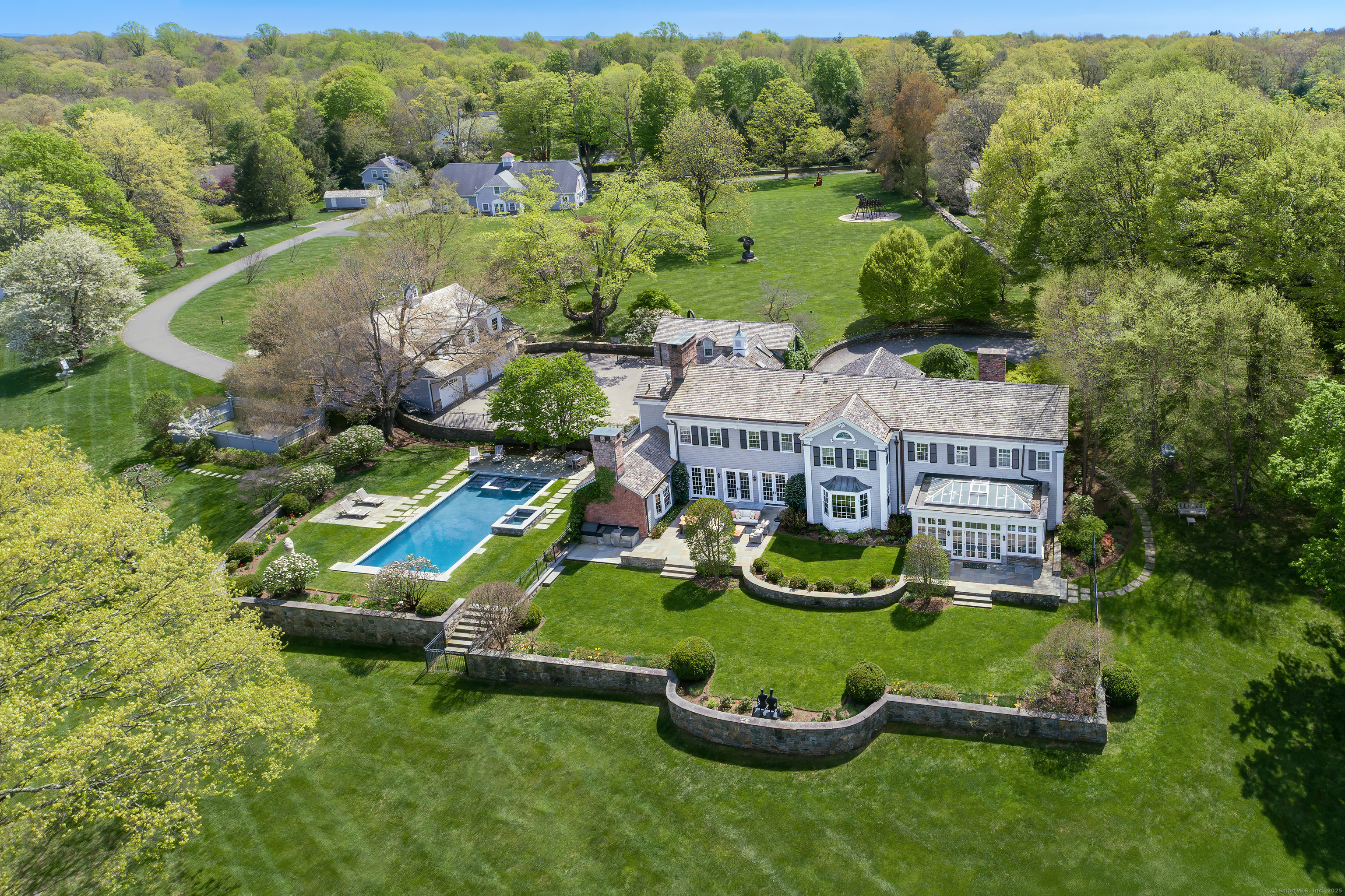 West Lane, Ridgefield, Connecticut - 6 Bedrooms  
6.5 Bathrooms  
12 Rooms - 