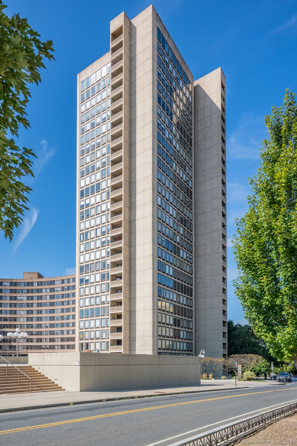 Photo of 1 Gold Street #APT 9D, Hartford, CT 06103 (MLS # 24149907)