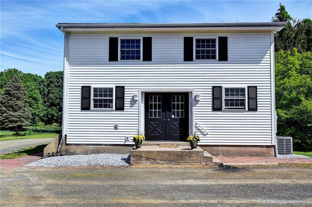 Berlin Street, Southington, Connecticut - 3 Bedrooms  
2 Bathrooms  
6 Rooms - 