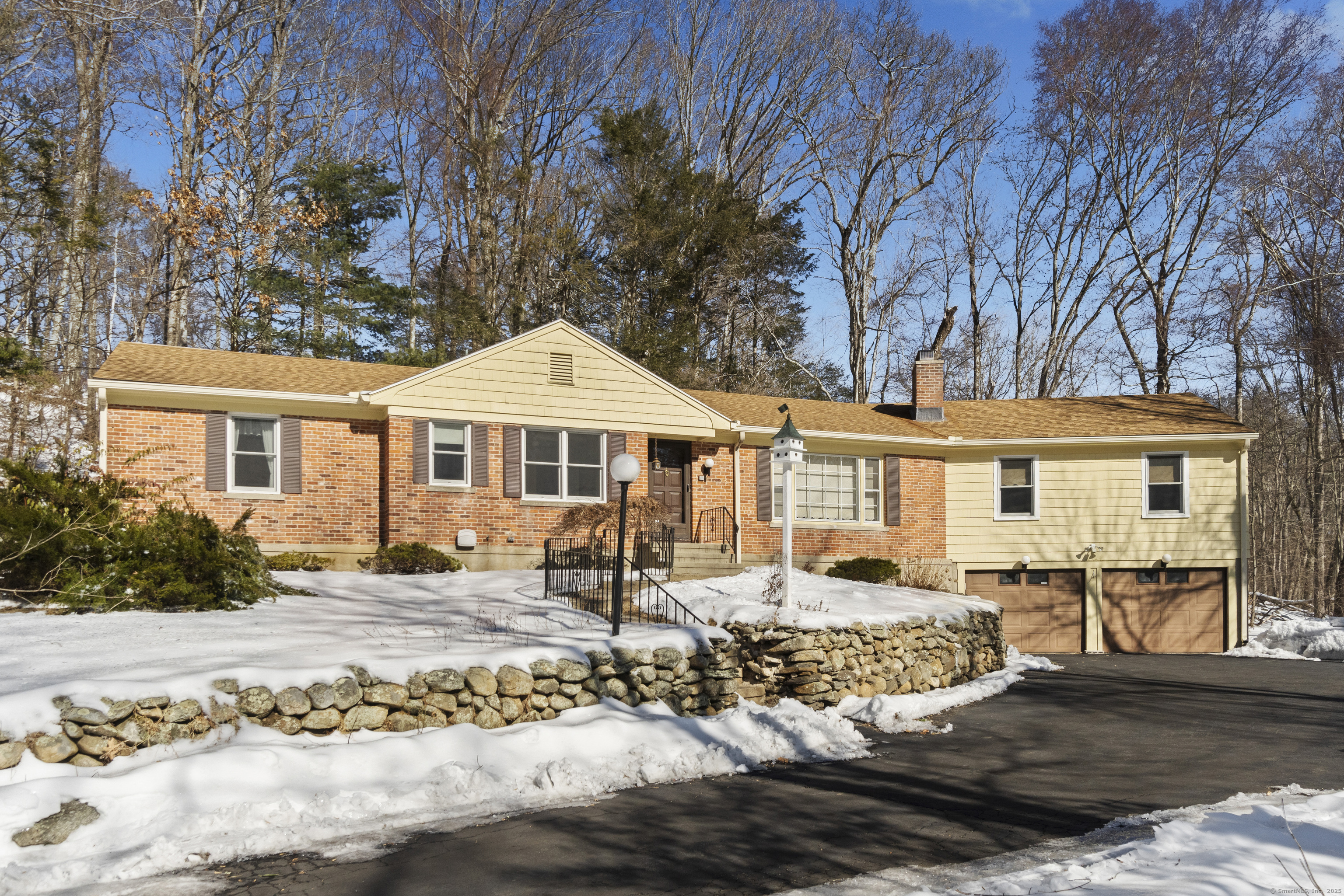 35 Burnt Swamp Road, Woodbridge, Connecticut image 1