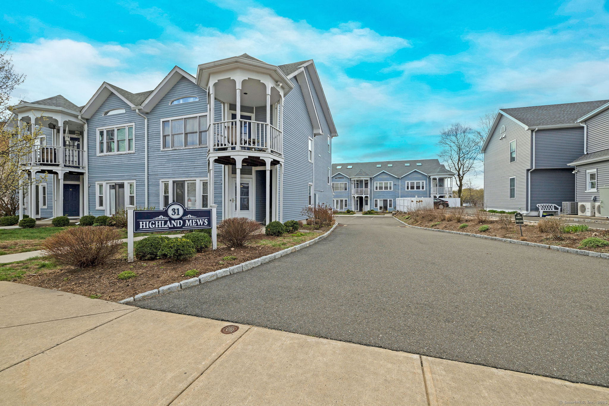 Rental Property at High Street Apt 2-1C, Norwalk, Connecticut - Bedrooms: 1 
Bathrooms: 1 
Rooms: 3  - $2,300 MO.