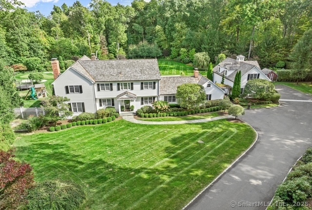 Property for Sale at Laurel Road, New Canaan, Connecticut - Bedrooms: 4 
Bathrooms: 5.5 
Rooms: 9  - $3,715,000