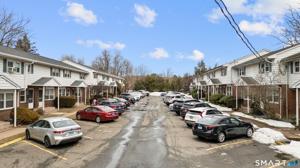 Photo of 16 Lawton Road #APT 23, Manchester, CT 06042 (MLS # 24158405)