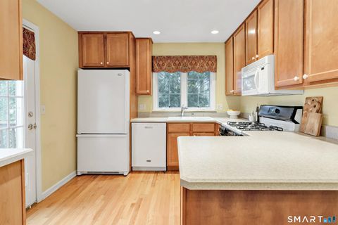 Tiny photo for 8 Hawthorne Ridge Circle #8, Trumbull, CT 06611 (MLS # 24145222)