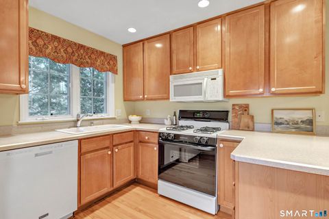 Tiny photo for 8 Hawthorne Ridge Circle #8, Trumbull, CT 06611 (MLS # 24145222)