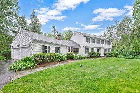 Homes For Sale - 21 Wyngate<br/> Simsbury, CT 06070