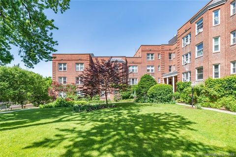 70 Strawberry Hill Avenue APT 3-2A, Stamford, CT 06902 - #: 24089543