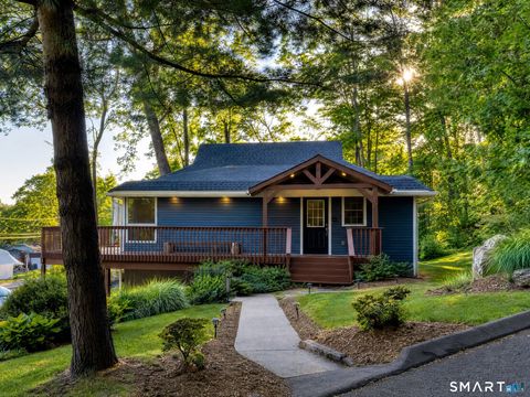 Homes For Sale - 10 Lenape Trail<br/> Southbury, CT 06488