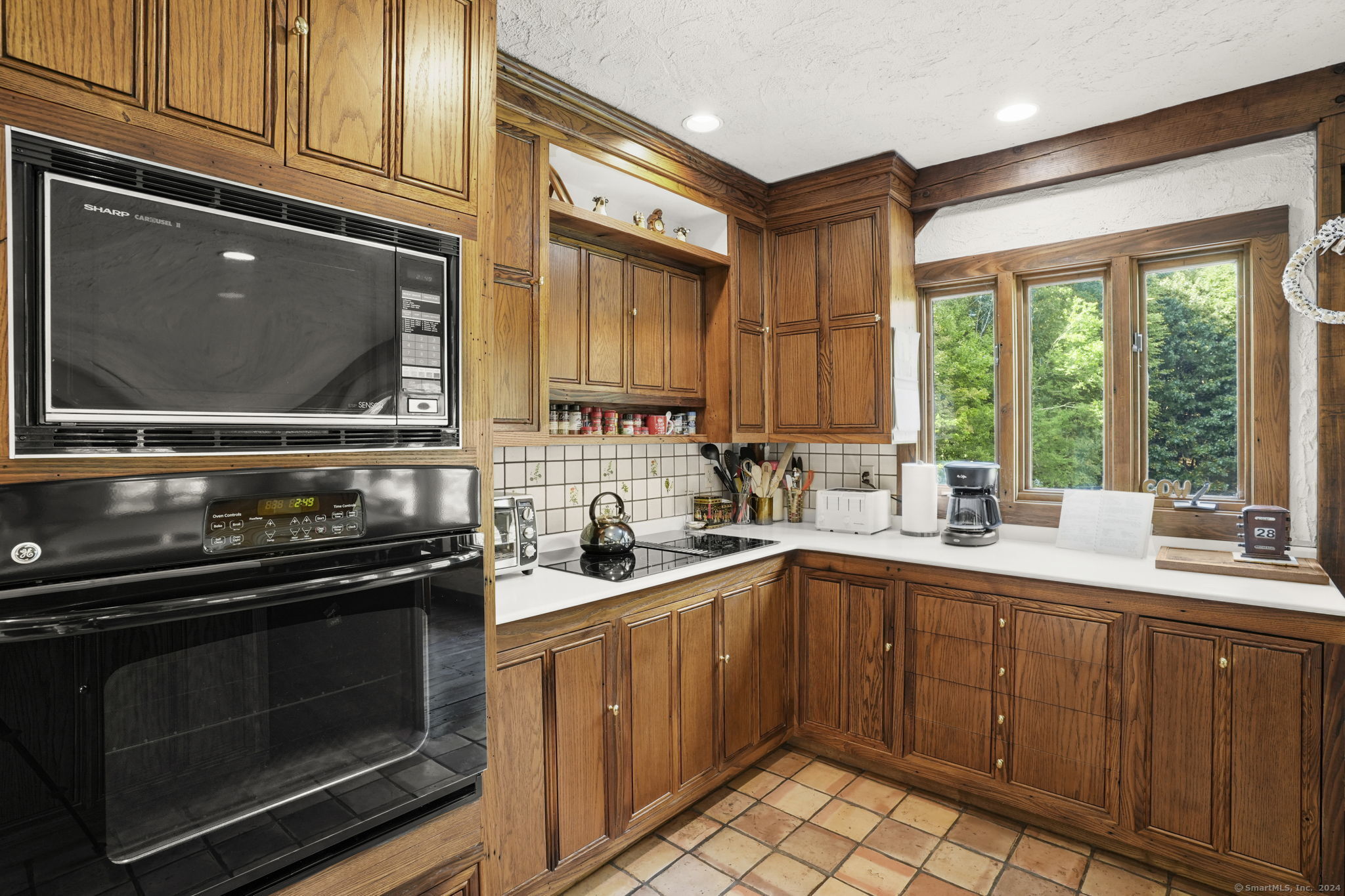 148 Flanders Road, Woodbury, Connecticut image 13
