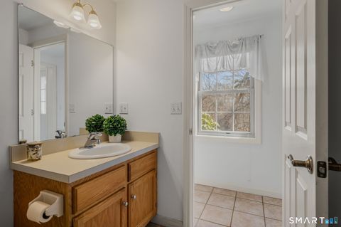 Tiny photo for 5 Cherry Blossom Lane #5, East Lyme, CT 06357 (MLS # 24162805)