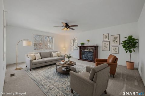 Tiny photo for 5 Cherry Blossom Lane #5, East Lyme, CT 06357 (MLS # 24162805)