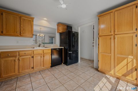 Tiny photo for 5 Cherry Blossom Lane #5, East Lyme, CT 06357 (MLS # 24162805)