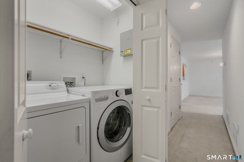 Tiny photo for 5 Cherry Blossom Lane #5, East Lyme, CT 06357 (MLS # 24162805)