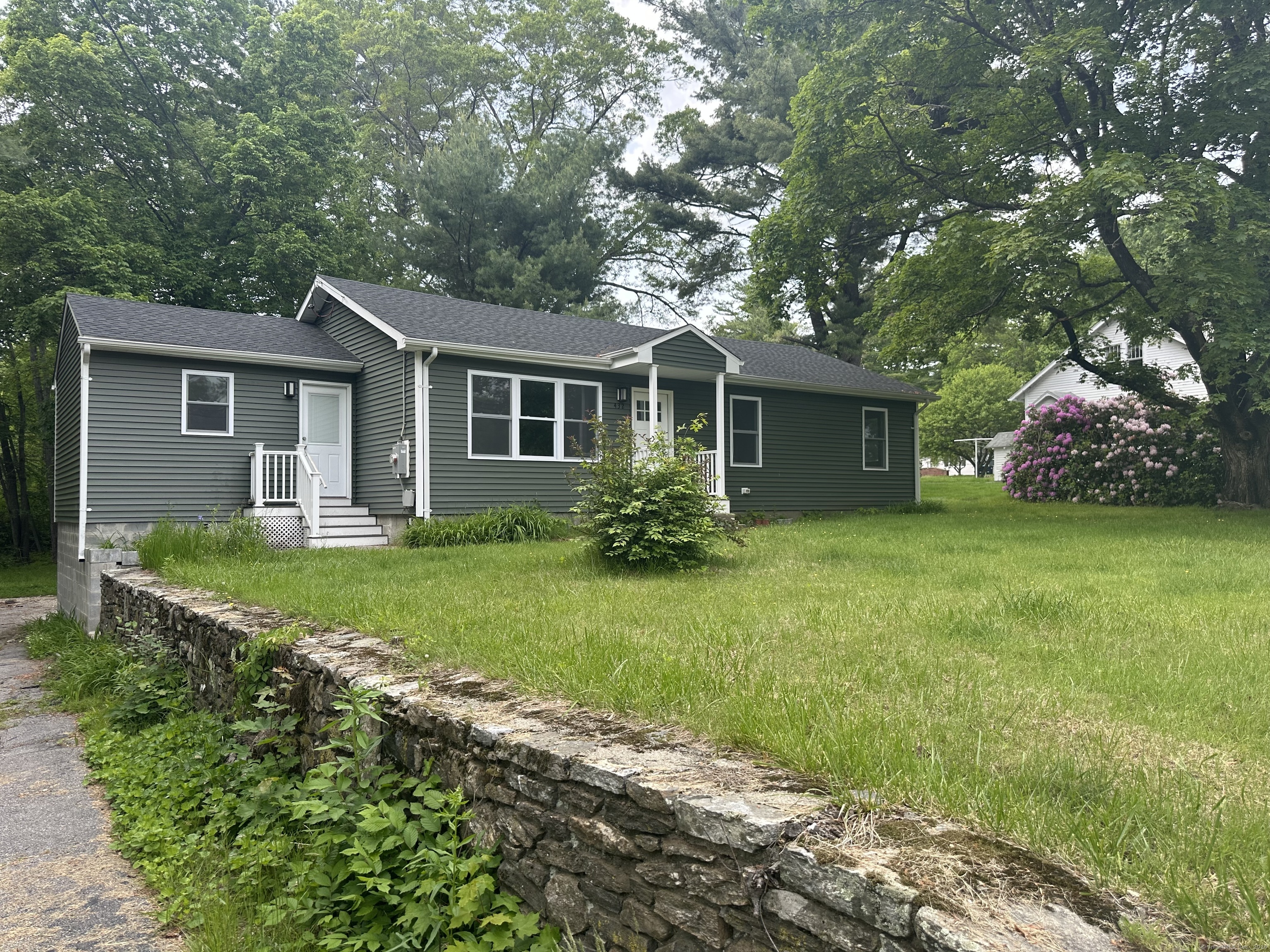 Rental Property at Church Street, Putnam, Connecticut - Bedrooms: 3 
Bathrooms: 1 
Rooms: 5  - $2,500 MO.