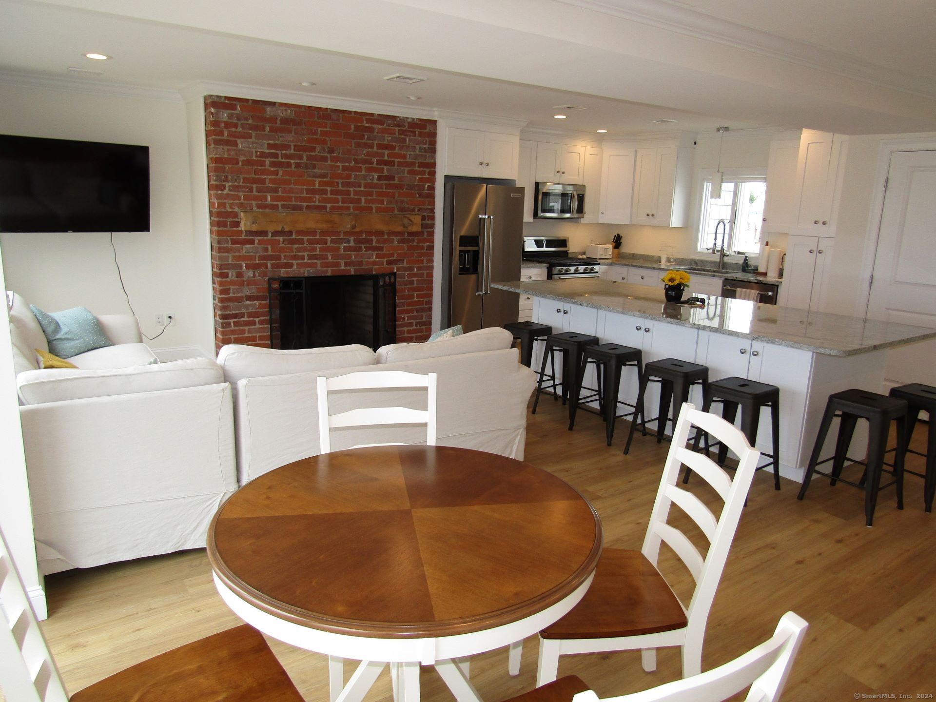 90 Swan Avenue B