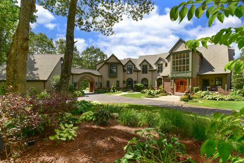 Photo of 6 Setting Sun Trail, Ellington, CT 06029 (MLS # 24169133)