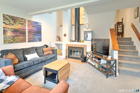 Condo For Sale - 81 Deer Run #81<br/> Bethel, CT 06801