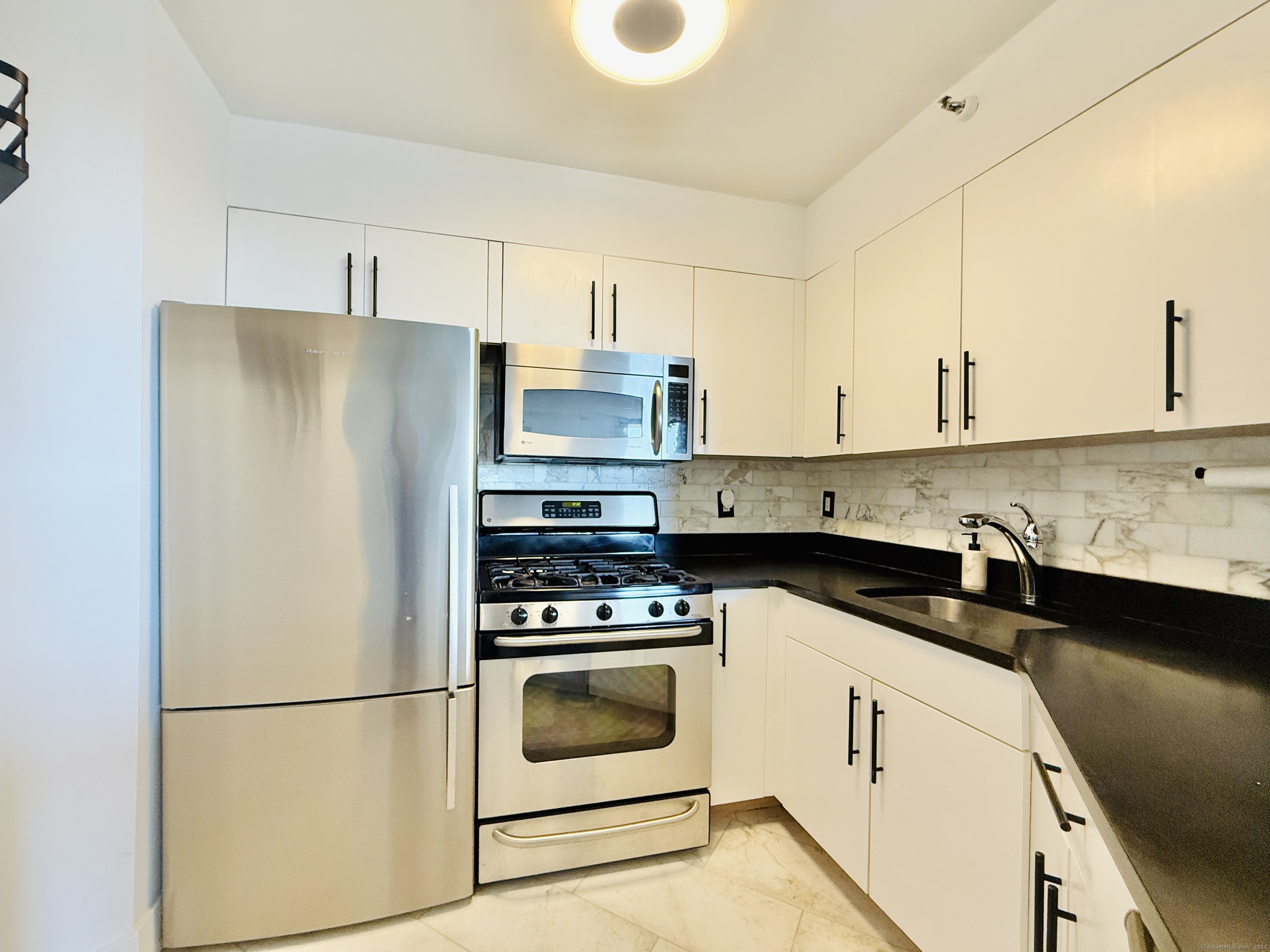 25 Forest Street #APT 11C, Stamford, Connecticut image 6