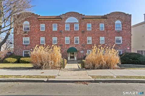 Photo of 8 Elmcrest Terrace #APT 103, Norwalk, CT 06850 (MLS # 24146886)